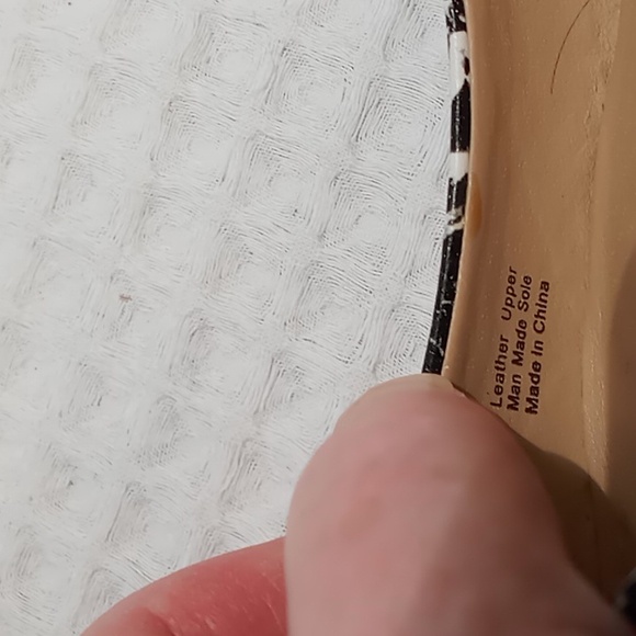 Joe's Women's Pointed Toe Leather Abstract Print Flats Size 10 Blue/Black/White - Picture 12 of 14